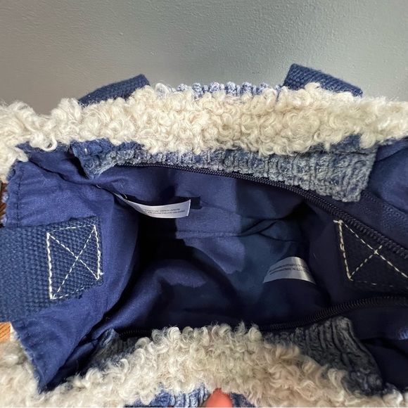 BDG Serena Fleece Mini Tote Bag in Denim Color Urban Outfitters exclusive - Picture 6 of 10